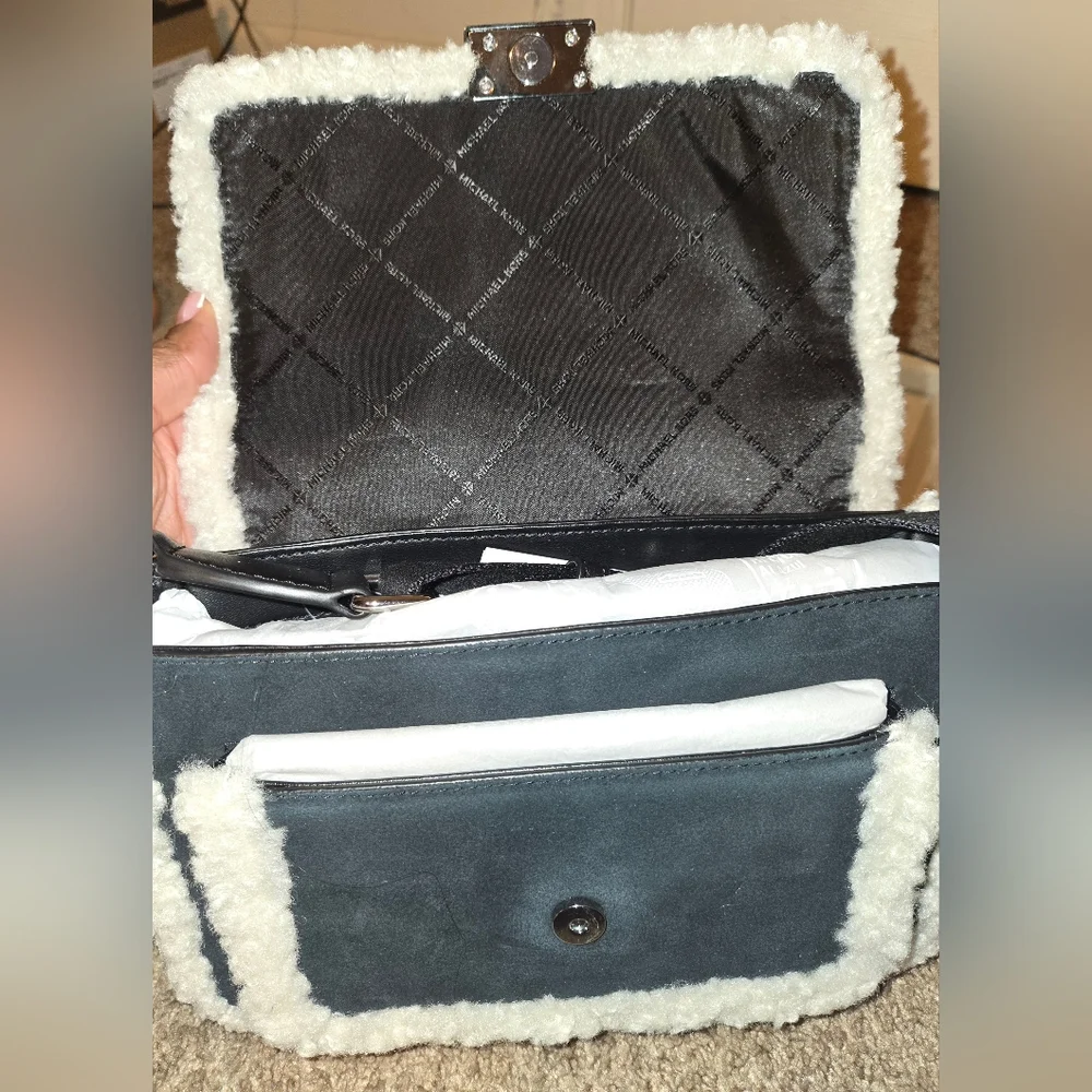 NWT Michael Kors Bradshaw Suede & Faux Shearling Messenger Bag - Picture 7 of 14